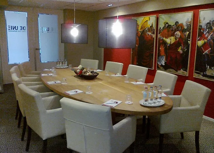 Отель De Unie Гаага